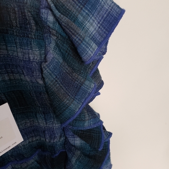 Beach lunch lounge Lori check flutter sleeve top. Women's Small. - Picture 6 of 8